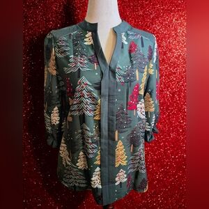 Festive Forest Green Christmas Trees Women's Top M NWOT